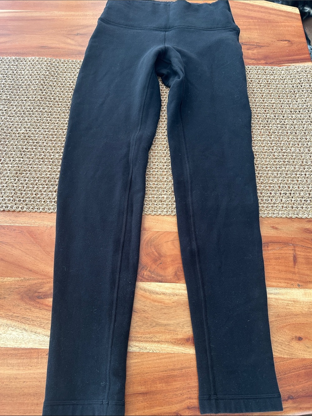 Lululemon Black High Waisted Fleece 28” leggings waist 24”